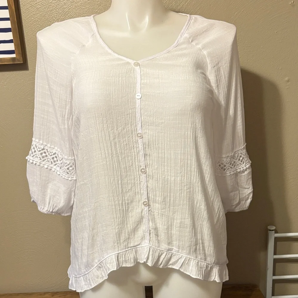 Unique Spectrum White Button-Up Women's Top - Picture 1 of 7